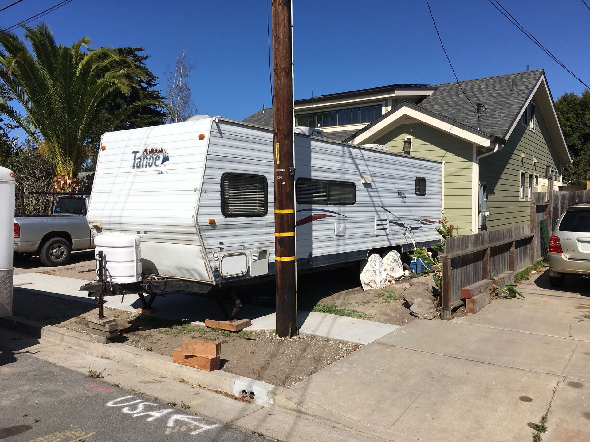 2003 - 27’ Travel Trailer, Tahoe Widelite