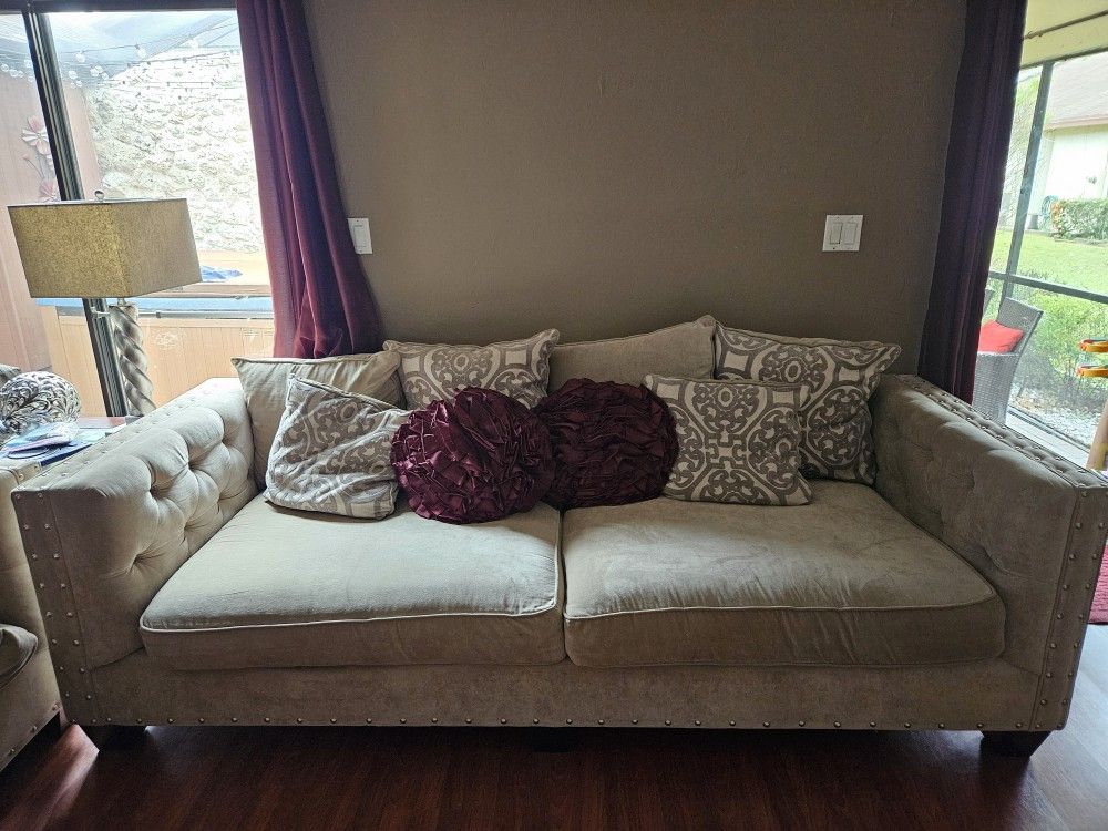 2 Couch And Ottoman