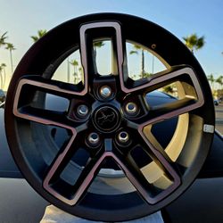 2025 Jeep Gladiator  Mojave Rim 