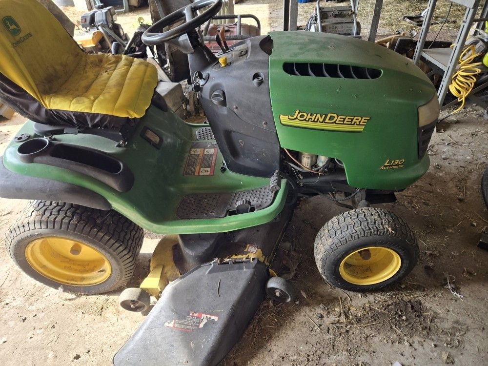 JD L130 Riding Mower