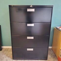 4-Drawer Lateral File Cabinet w/lock
