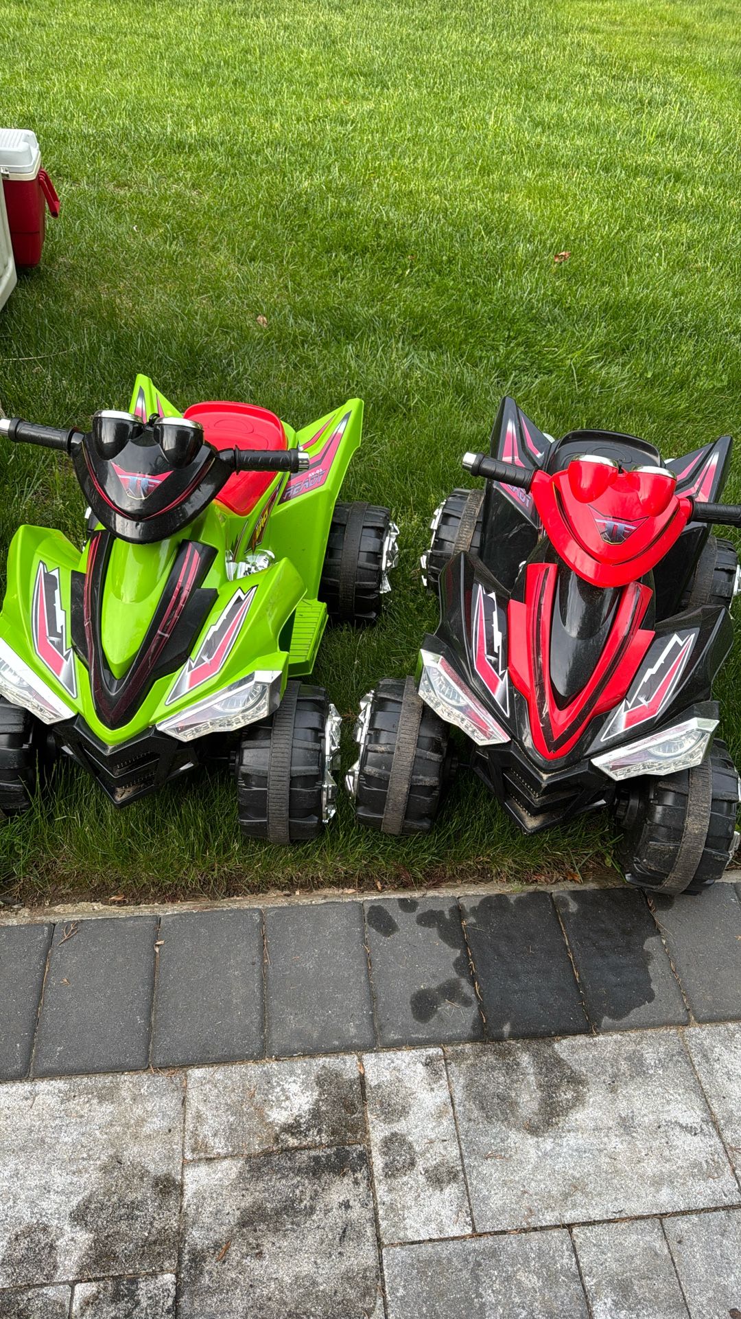 AV01 Hero Battery Operated Quads