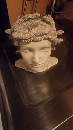 Medusa Head Bust Sculpture