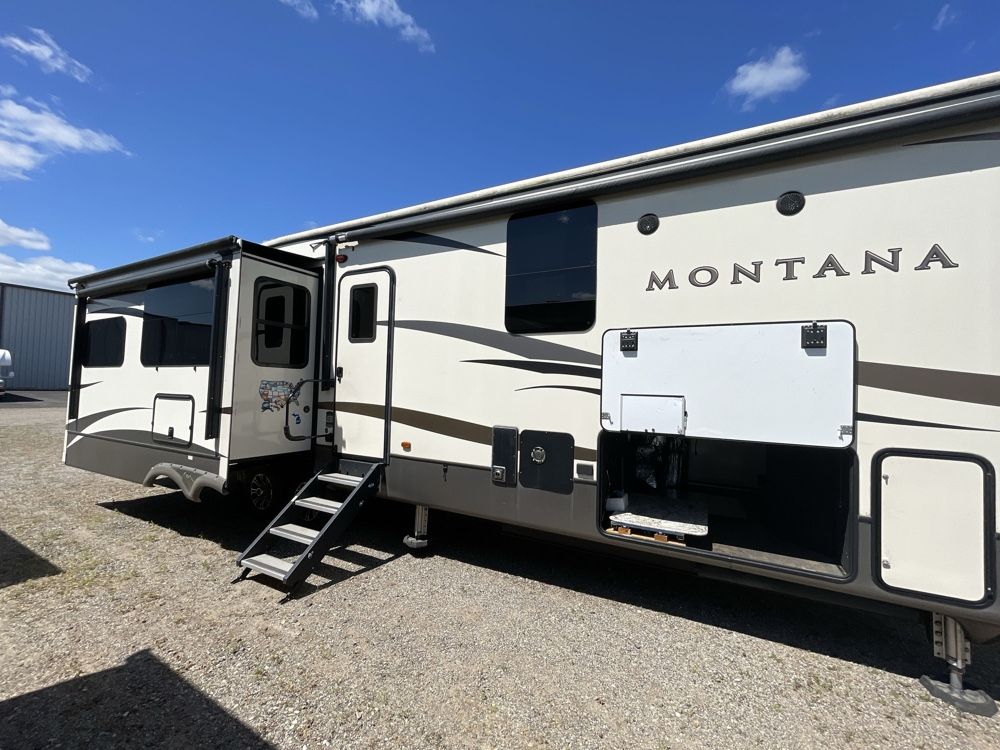 2018 Keystone Montana 3921FB