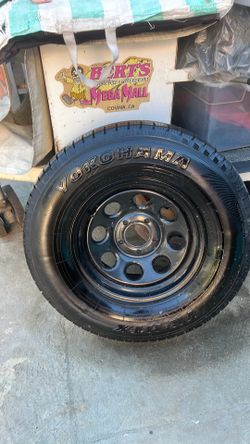 Ford 5 lug wheel with tire