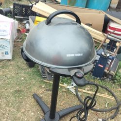 Electric BBQ Pit On A Stand Or You Can Take It Off And Set It On Something