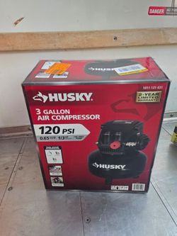 3 Gal. 120 PSI Portable Electric Oil-Free Light Duty Pancake Air Compressor / compresor de aire