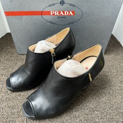 [AS-IS] PRADA LEATHER OT WEDGE BOOTIE