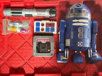 Star Wars Savi's Workshop lightsaber and Droid Depot R-Series Unit