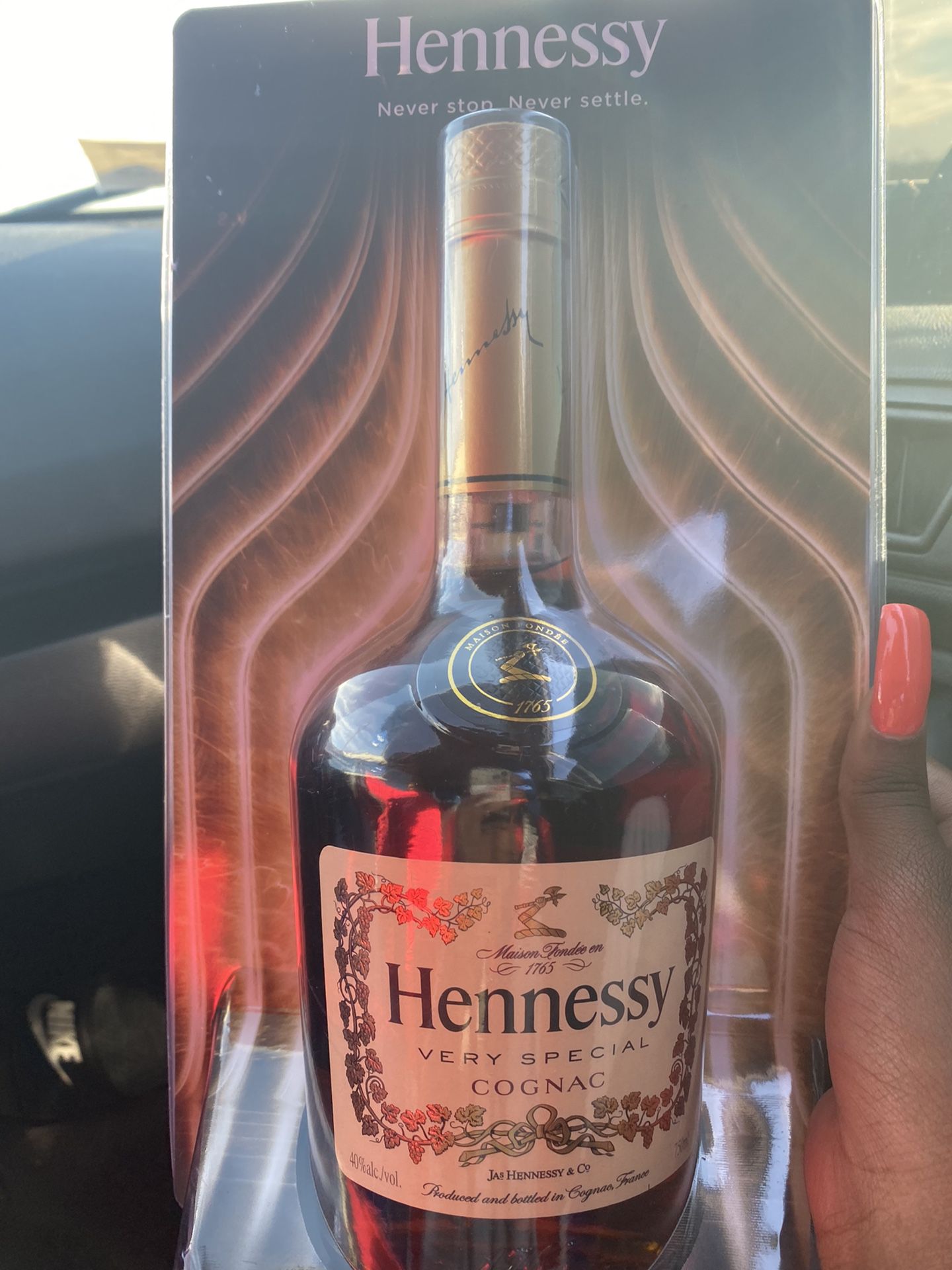 25$ Hennessy & Remi