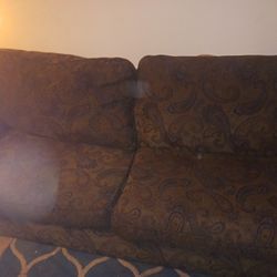 #Sale-Vintage Paisley Pattern Sofa with Pillows:Sleeper Pull Out
