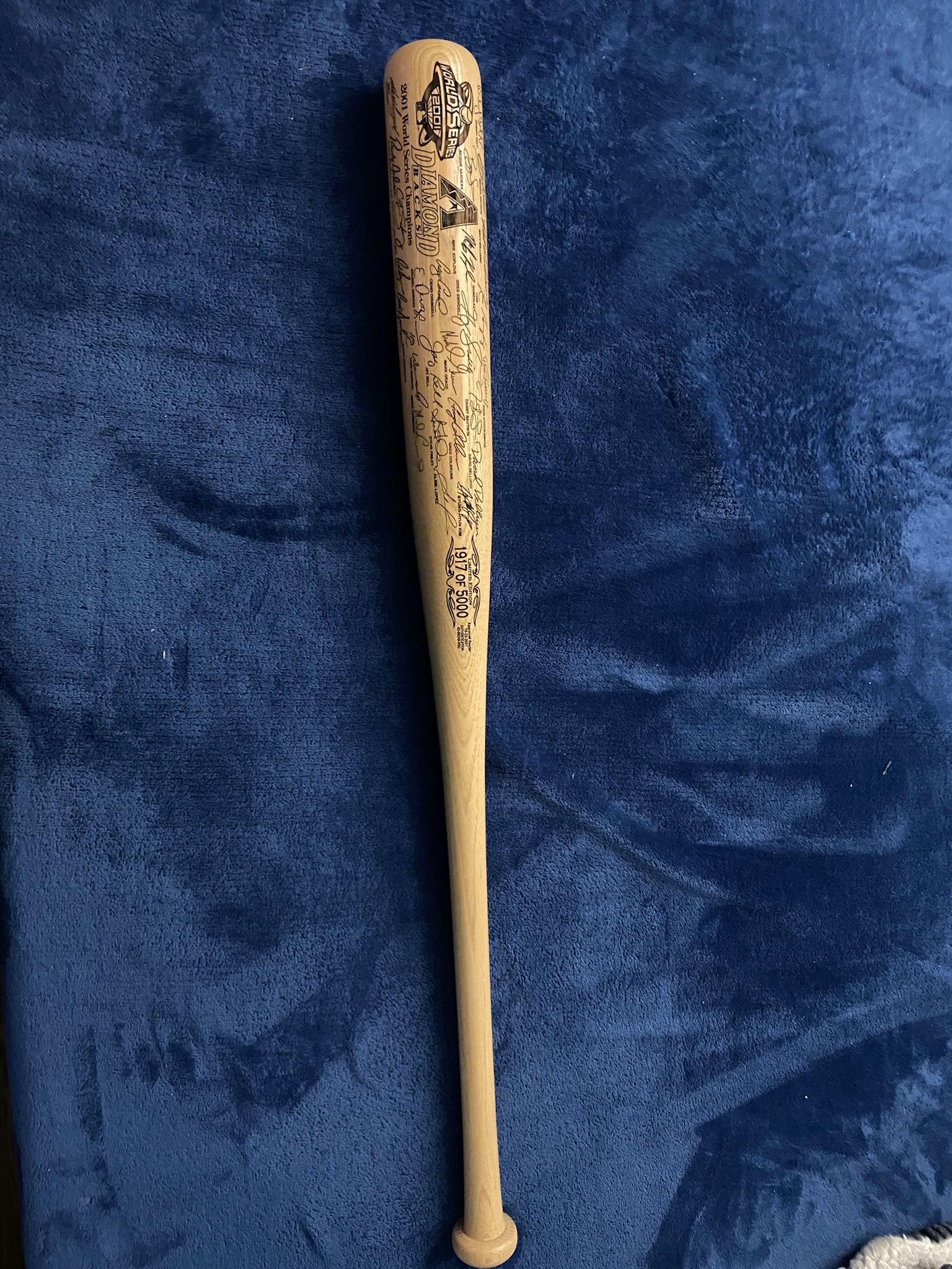 Authentic baseball bat of the champions of the 2001 world series Arizona diamond backs