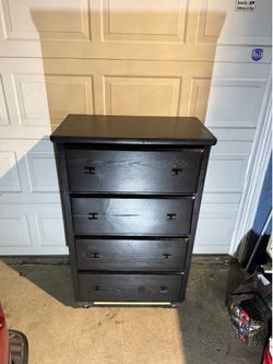 Modern Tall Wooden Dresser Chest 4 Drawers - Gloss Black Finish