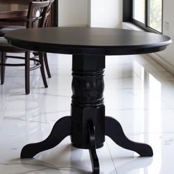 Round kitchen Table 