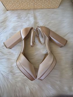 Jewel Badgley Mischka Women's Stephanie Closed Toe Platform Pumps Dark Nude, 9M