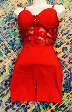 Sexy Valentine’s Day red lace corset dress