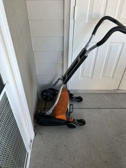 Friskars Reel Lawn Mower
