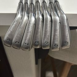 Ai Smokes Golf Clubs