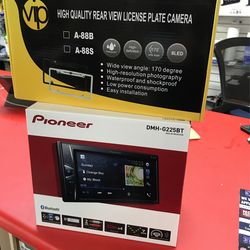Pioneer Bluetooth USB Radio Touchscreen With Back Up Camera