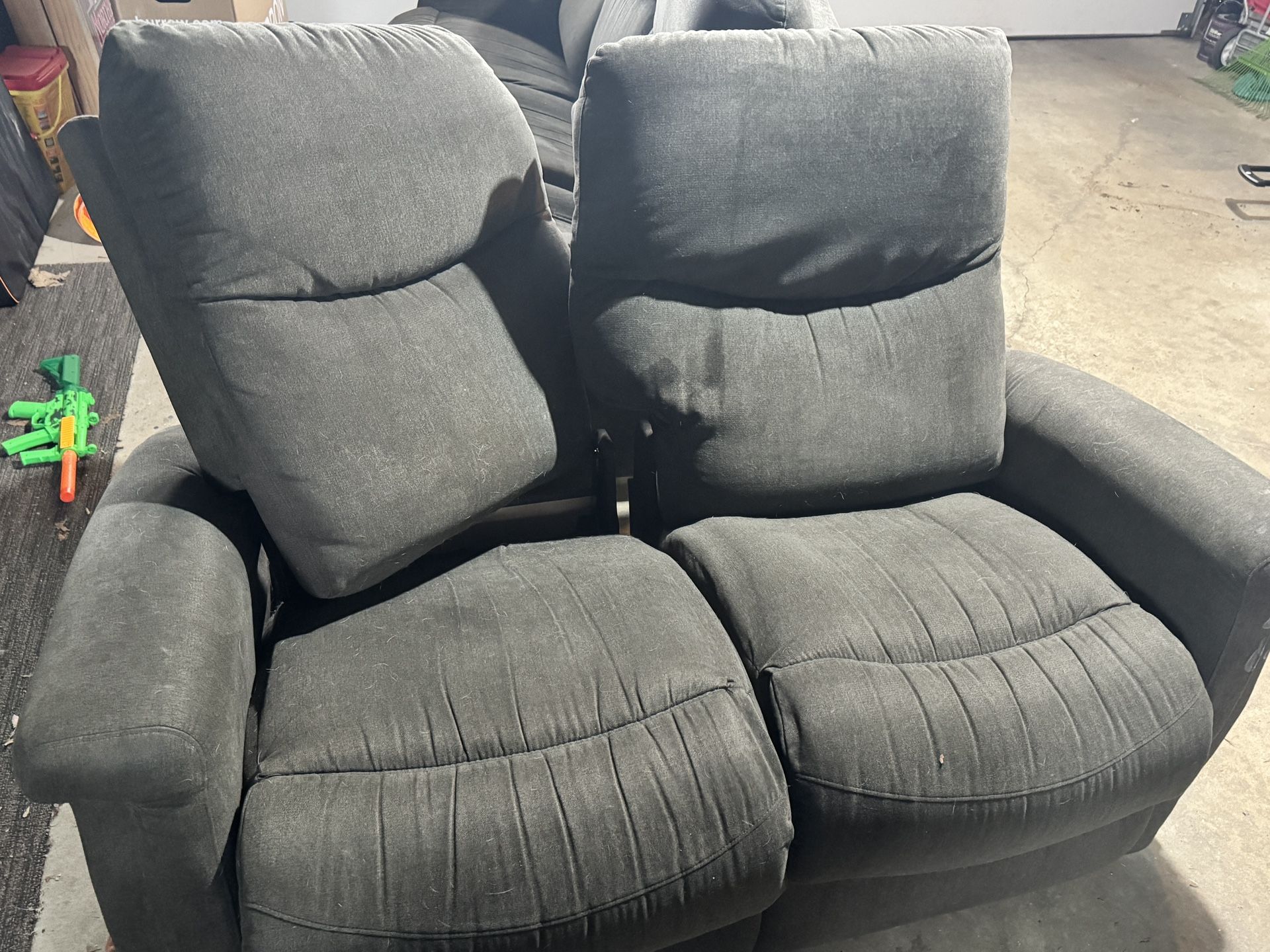 La-z-boy Reclining Couch And Loveseat Set