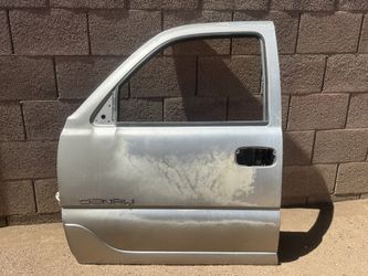 2004 Denali Driver Door