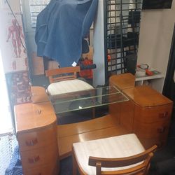 Vintage Vanity Set