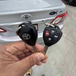 Llaves De Autos / Car Keys