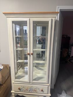 Lighted White Wood Display Cabinet with Glass Doors