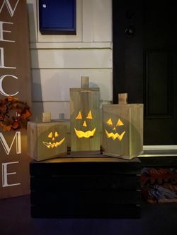 Wood Pumpkin Lantern