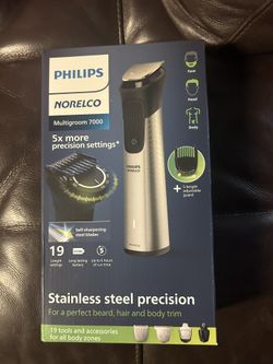 Philips Norelco 7000 Shaver