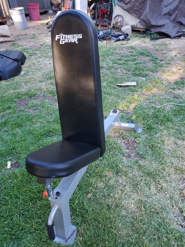 Fitness Gear Pro UB/600 Weight Bench for Sale in Downey, CA OfferUp
