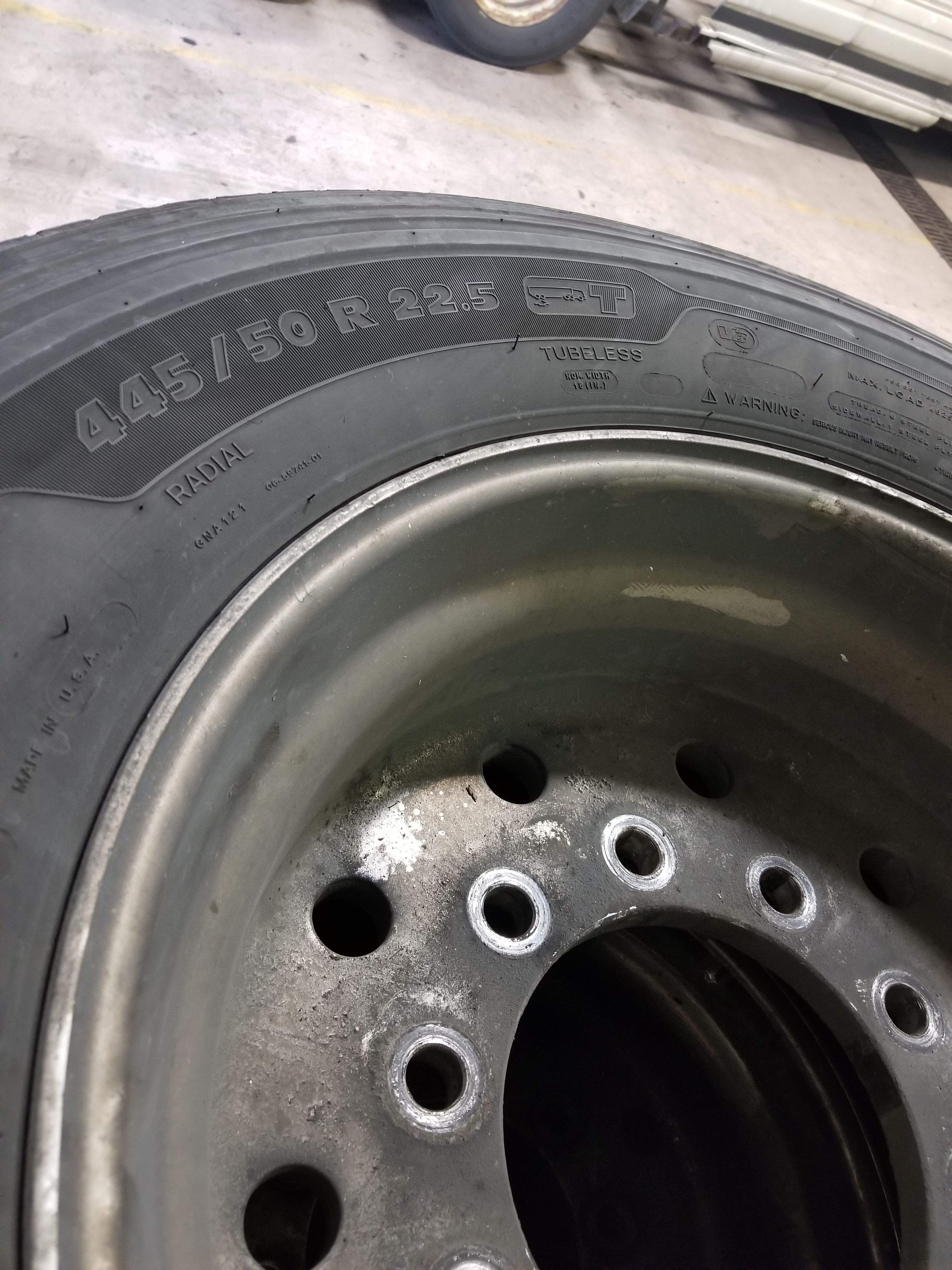semi or trailer tires with rims