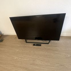 Cash $100 Like NEW Sony KDL-48W650D With Remote 