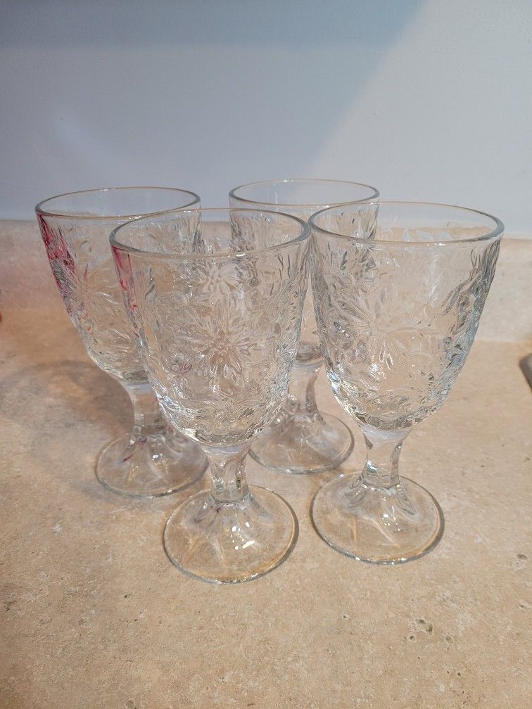 PRINCESS HOUSE FANTASIA WINE GOBLETS / GLASSES Set 4