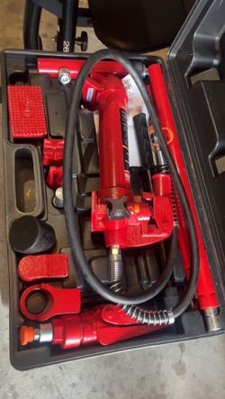 BIG RED 4 Ton Porta Power Kit, 17-Pcs Hydraulic Ram Auto Body Frame Repair Kit With Blow Mold Carrying Storage Case, 8000 Lbs Capacity,Red, T70401S To