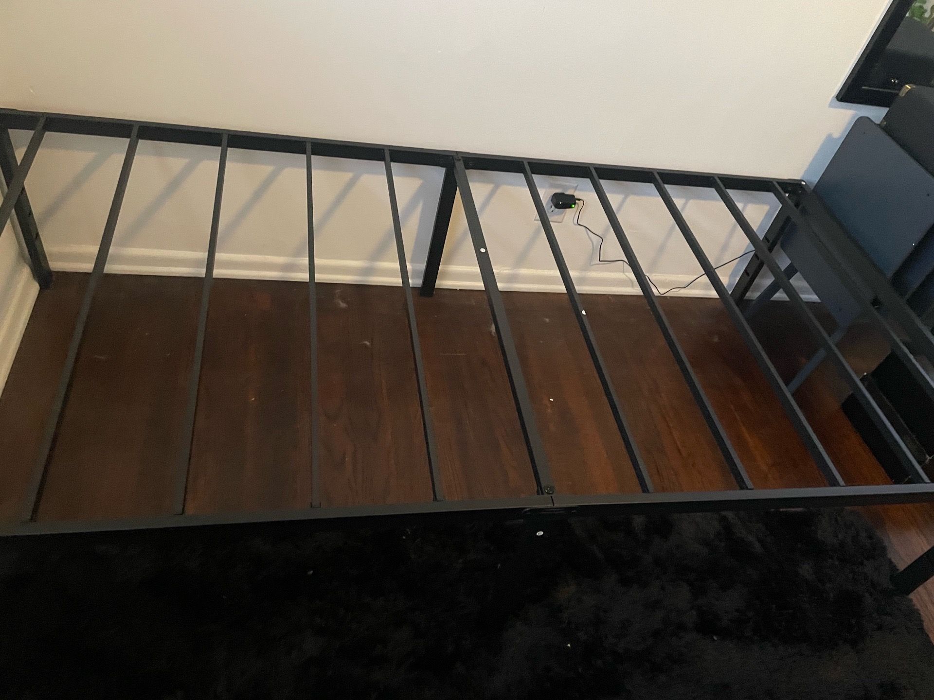 Bed frame (twin)