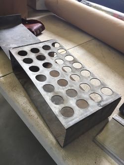 Spark plug tray’s