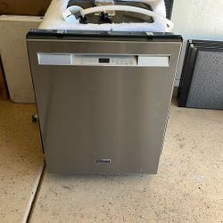 Maytag Dishwasher 