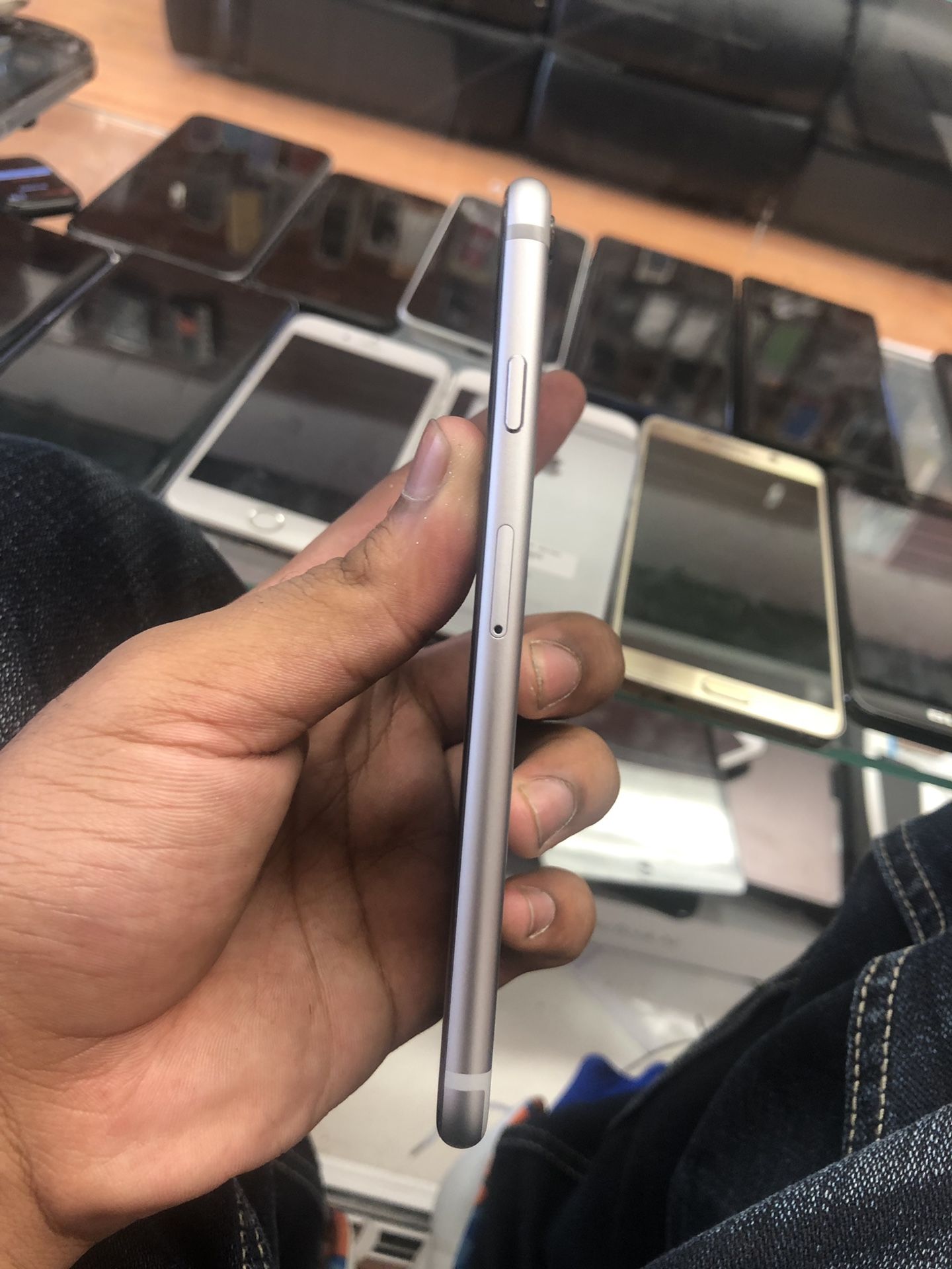 iPhone 6s 64Gb unlocked