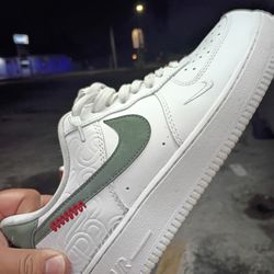 Got These Nikes Barely Ever Used.  A Friend Have Them To Me But There A Size 8 And In 12. Need To Sell Them Asking 80$ But Will Negotiate 