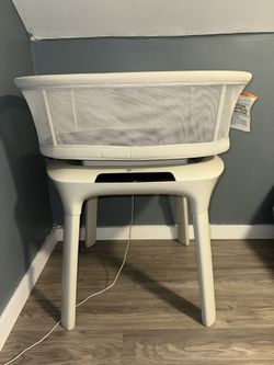 4 Moms Mamaroo Sleep Bassinet 