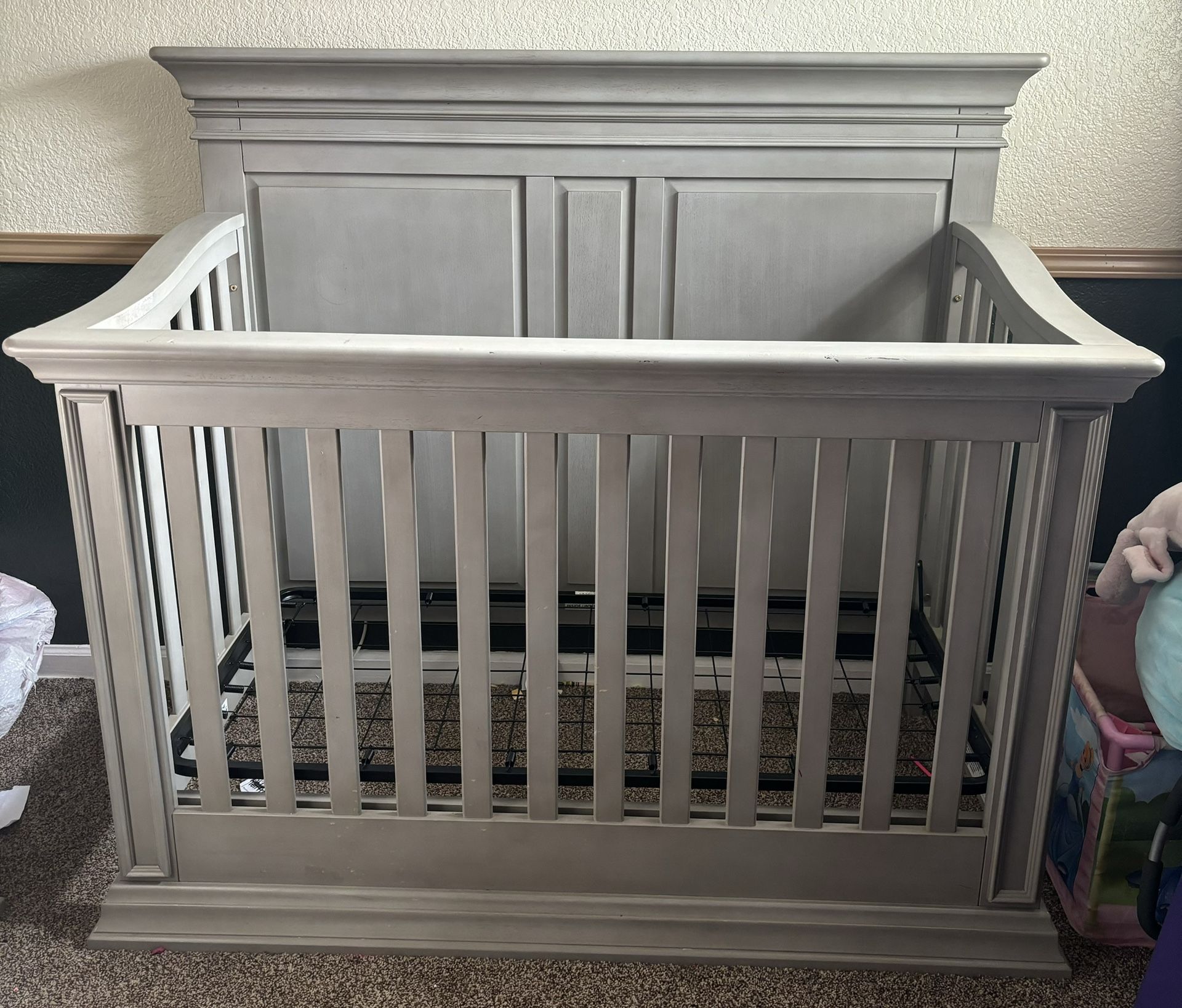 BABY CACHE VIENNA ASH GRAY CRIB