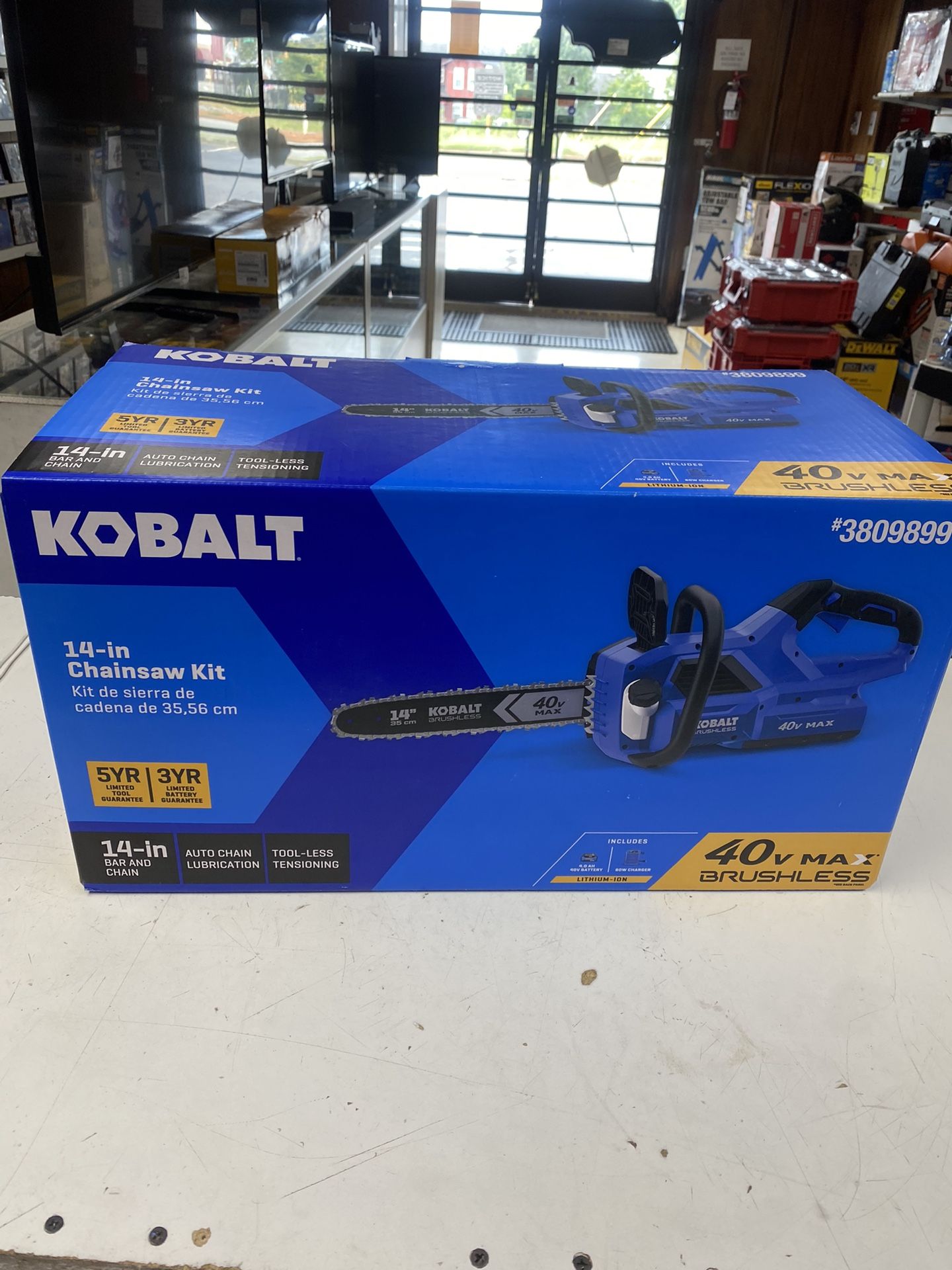Kobalt 40v 14-in Chainsaw Kit