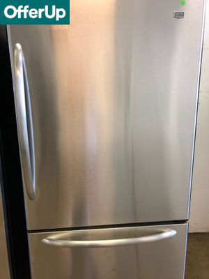 Photo ON SALE! Maytag Refrigerator Fridge 33in Wide Bottom Freezer #716