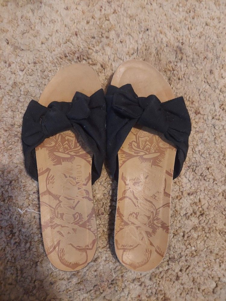 Women’s Bow Sandals – Size 9.5