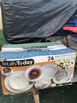 Totally Today 74 Piece Dinnerware