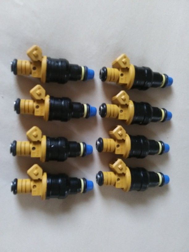 Ford ; Bosch Set of ( 8 )Fuel Injectors, For Engines, 4.6/ 5.0 /5.8