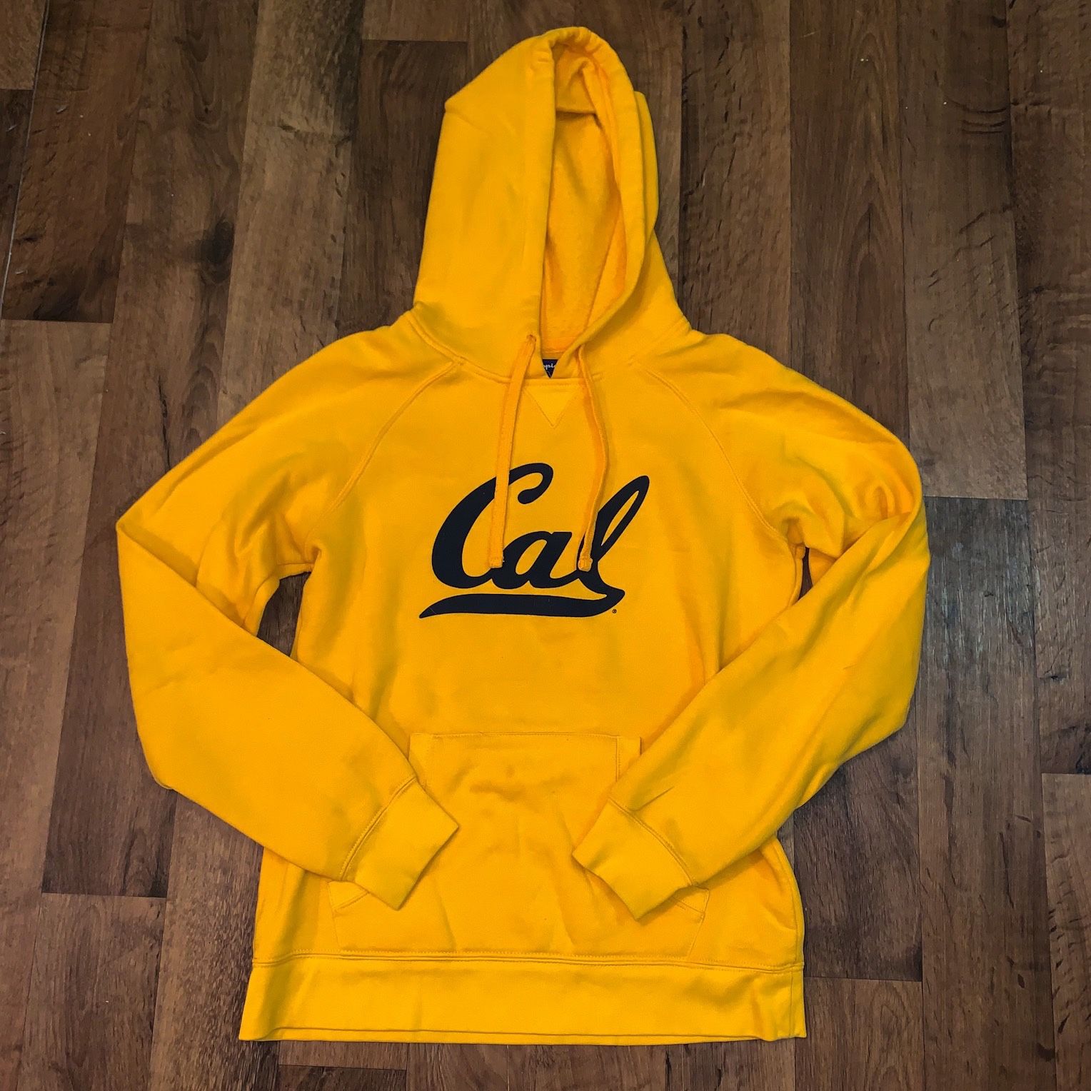 Champion Cal Yellow Pocketed Hoodie Size Medium