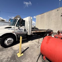 2004 international 4300 flatbed
