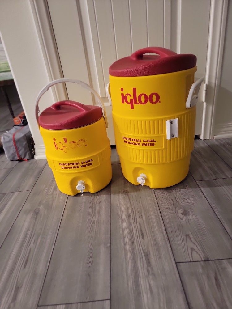 Igloo 2 and 5 Gallon Water Cooler